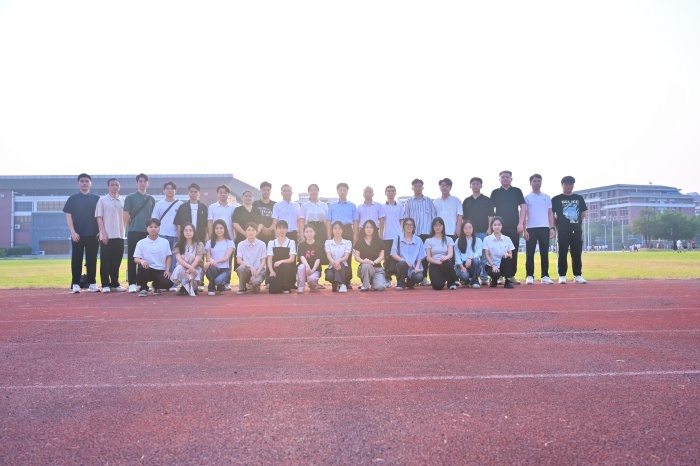 abe3d960135a7fcb224bd68b585a235d.jpg 16.jpg