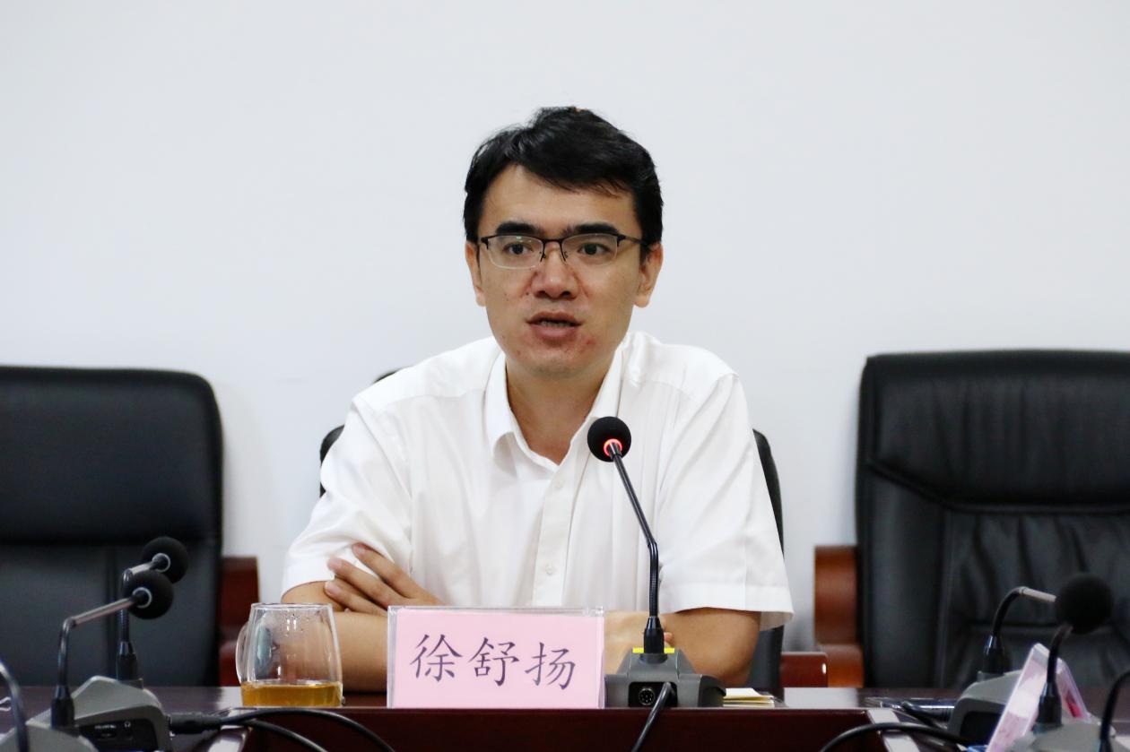 2 学校执行校长徐舒扬为新入职辅导员授课并作总结讲话_副本